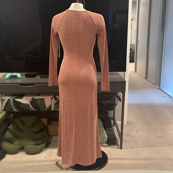 Reformation bodycon dresses (2) - Picture 5 of 6